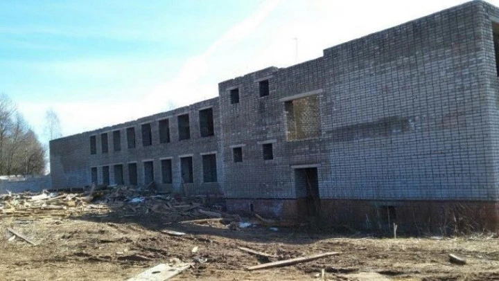 Имущественный комплекс расположенный по адресу: Ярославская область, Угличский район, д. Бурмасово, с земельным участком